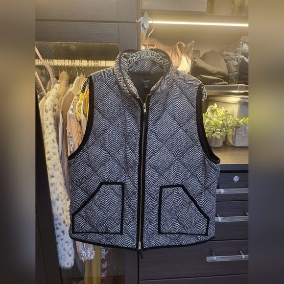 J. Crew Jackets & Blazers - J. Crew Herringbone puffer down vest